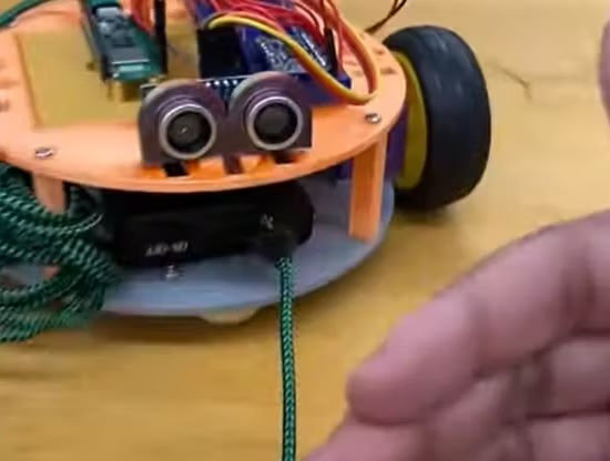 Lily∞Bot with Raspberry Pi Pico W: Obstacle Avoidance