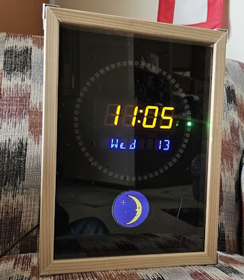 Digital / RGB-666 Moon Clock