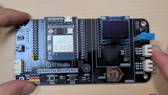 Controlling a DHT11 temperature and humidity sensor on CircuitPython