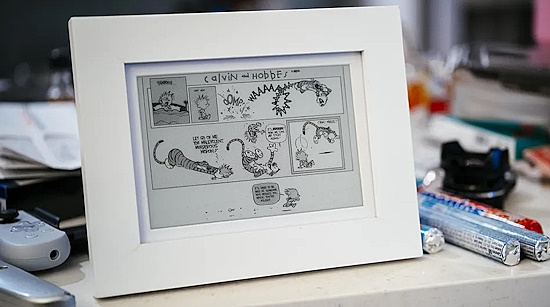 Daily Calvin and Hobbes comic fun via E-ink display