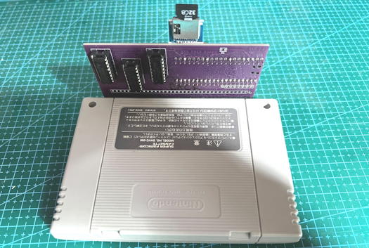 A Super Famicom cartridge reader