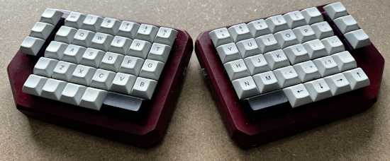 Hardwired split mechanical keyboard